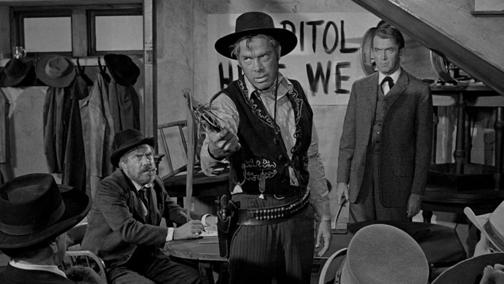 لی ماروین و جیمز استورات در فیلم «مردی که لیبرتی والانس را کشت»(the man who shot liberty valance)